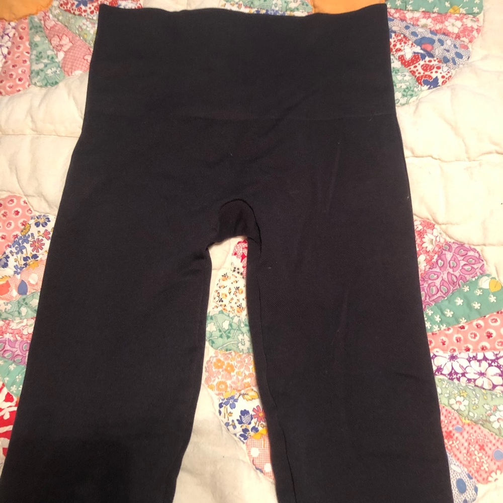 Spanx seamless leggings size medium - black